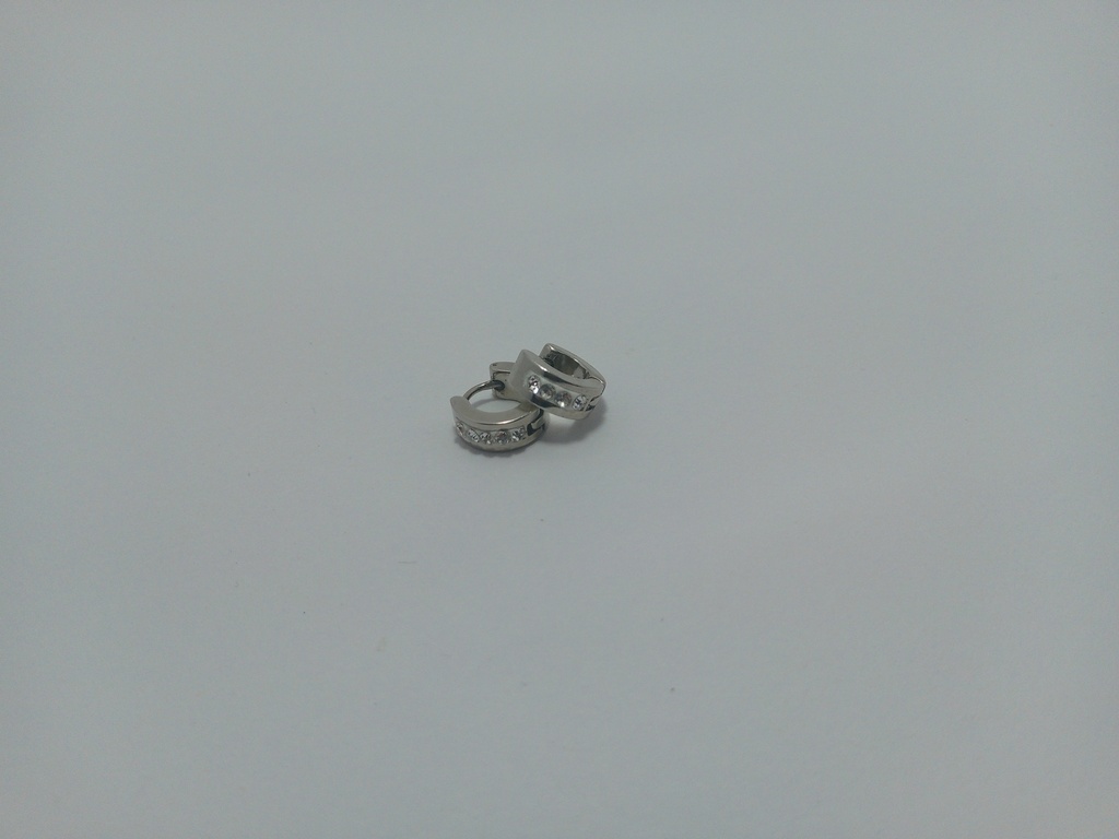 Mini Argollas Plateadas con Circones