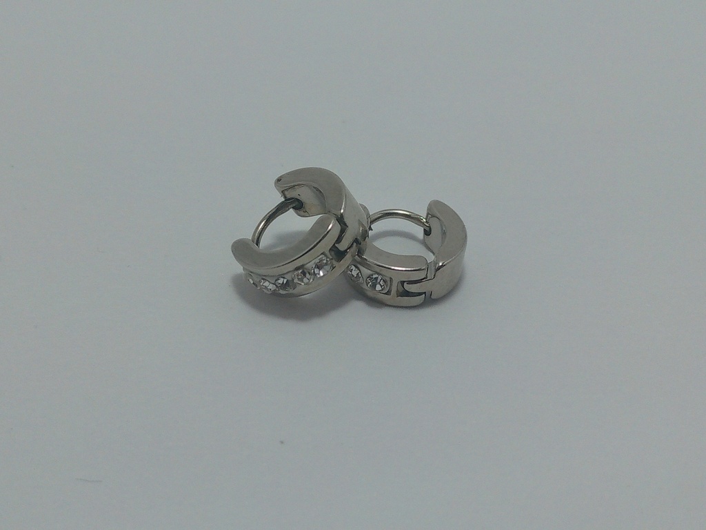 Mini Argollas Plateadas con Circones