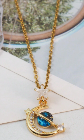 Collar Saturno con Estrellas